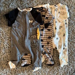 3 Newborn Footed Zip Sleepers